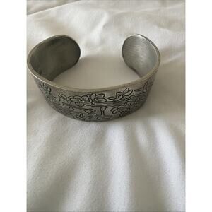 Salisbury Pewter 1" Wide Cuff Engraved Bracelet Flower Of The Month-December